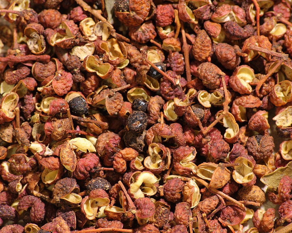 Sichuan pepper, including_husks,seeds and stems