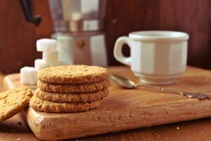 Oatmeal cookies can also be seasoned with cinnamon.